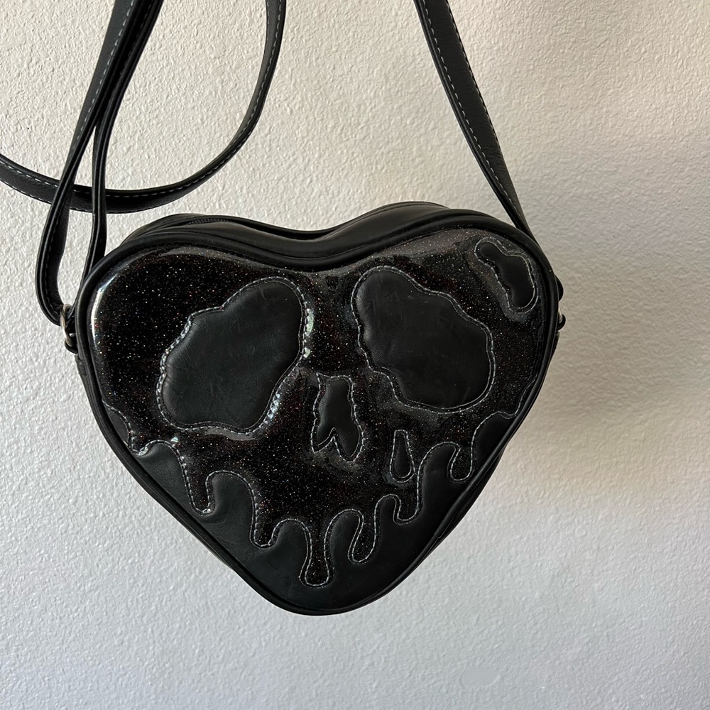 Love Pain and Stitches heart bag